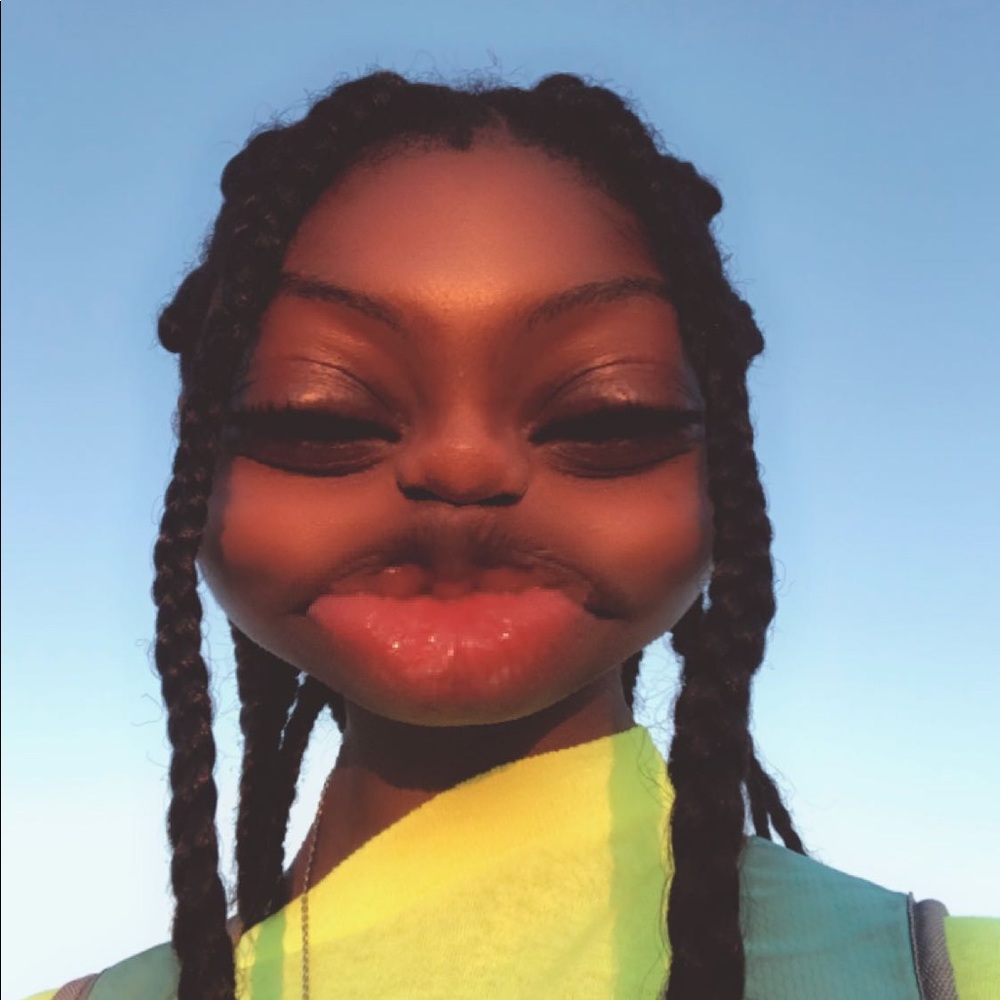 Meet your Posher, Kyla